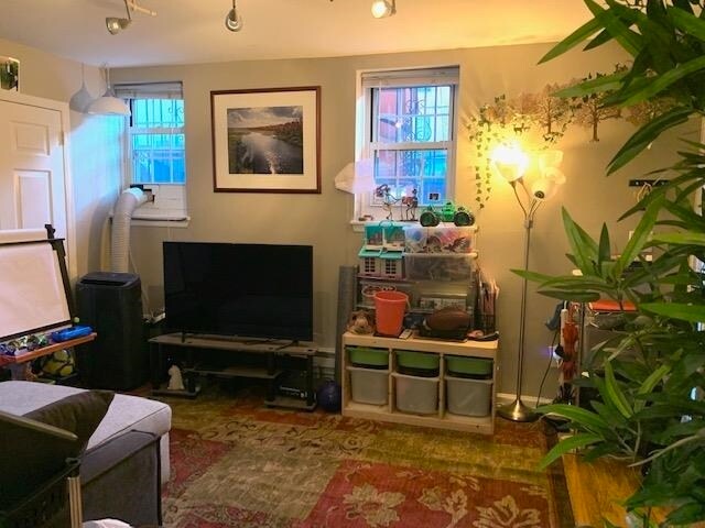 Primary Photo - 212 Christopher Columbus Dr