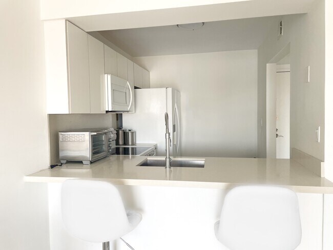 Kitchen - 16465 NE 22nd Ave