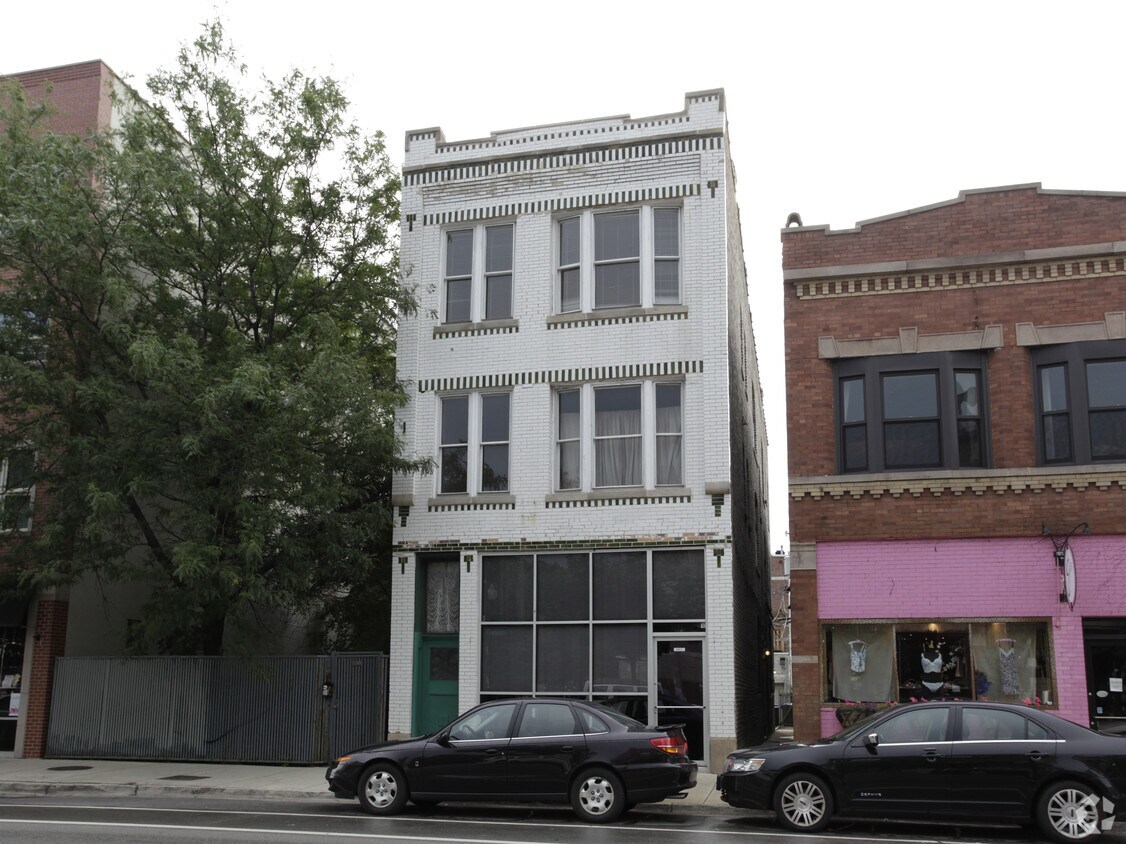 Foto del edificio - 2135 N Damen Ave