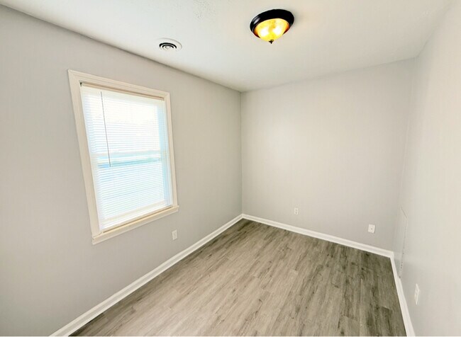 Foto del edificio - 23816 Kathleen Ave