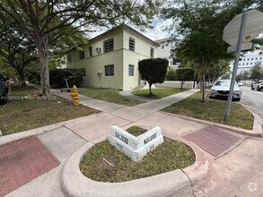 Building Photo - 291 Navarre Ave