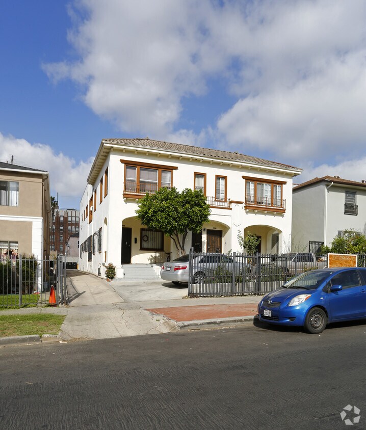 Primary Photo - 847 S Mariposa Ave