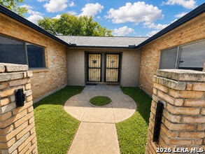 Building Photo - 4704 Oakfield Way