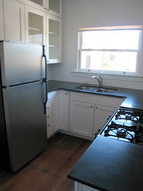 Building Photo - 448 40th St