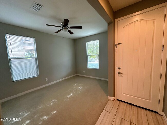 Foto del edificio - 2952 W Westland Rd