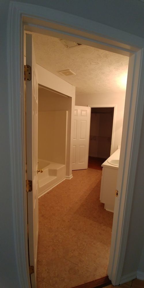 Foto del edificio - 1105 Huntington Pl Cir