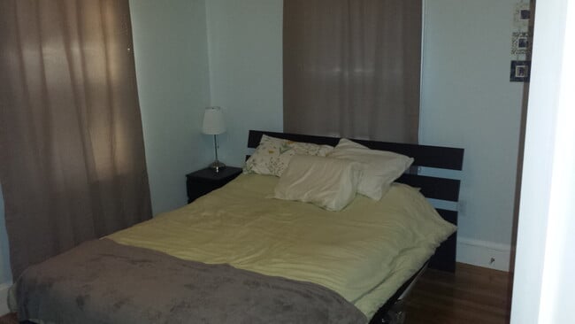 Bedroom One - 81 Turner St