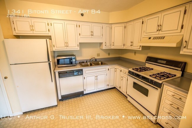 Building Photo - 1341 Bitonti St
