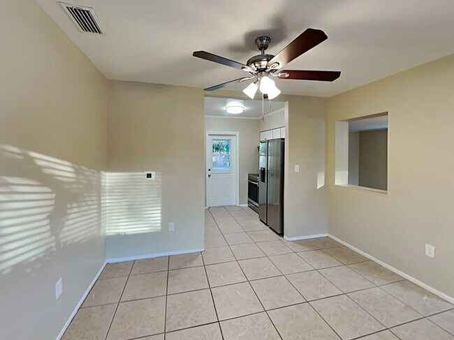 Foto del edificio - 3917 Mesa Ave