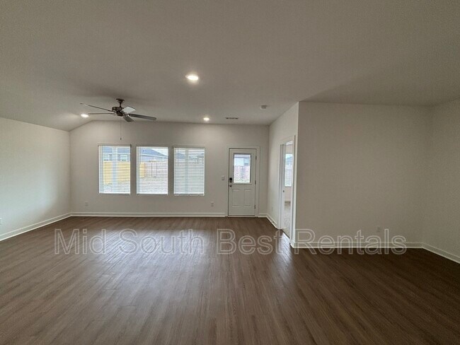 Foto del edificio - 3641 Wise Rd