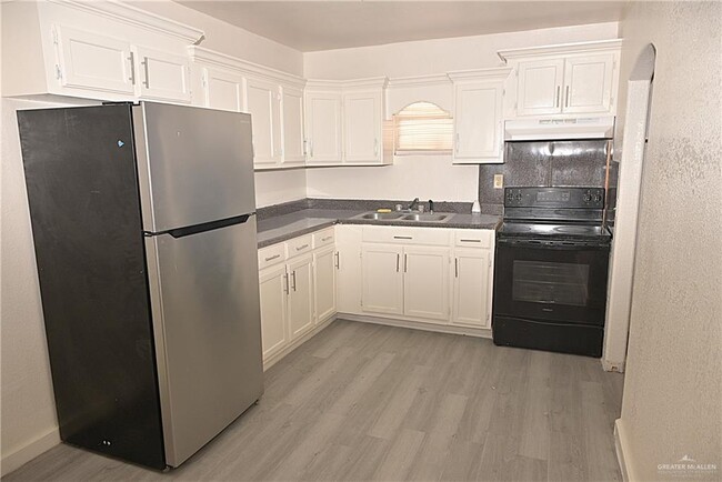 Foto del edificio - 401 N Bethel St