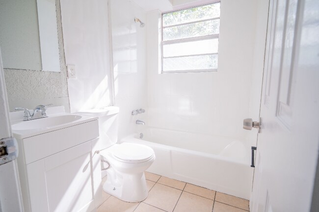 Foto del edificio - 1547 Morgan St