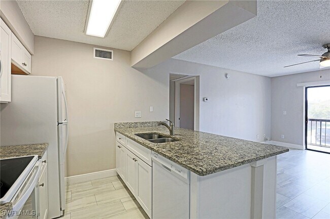 Foto del edificio - 5305 Summerlin Rd