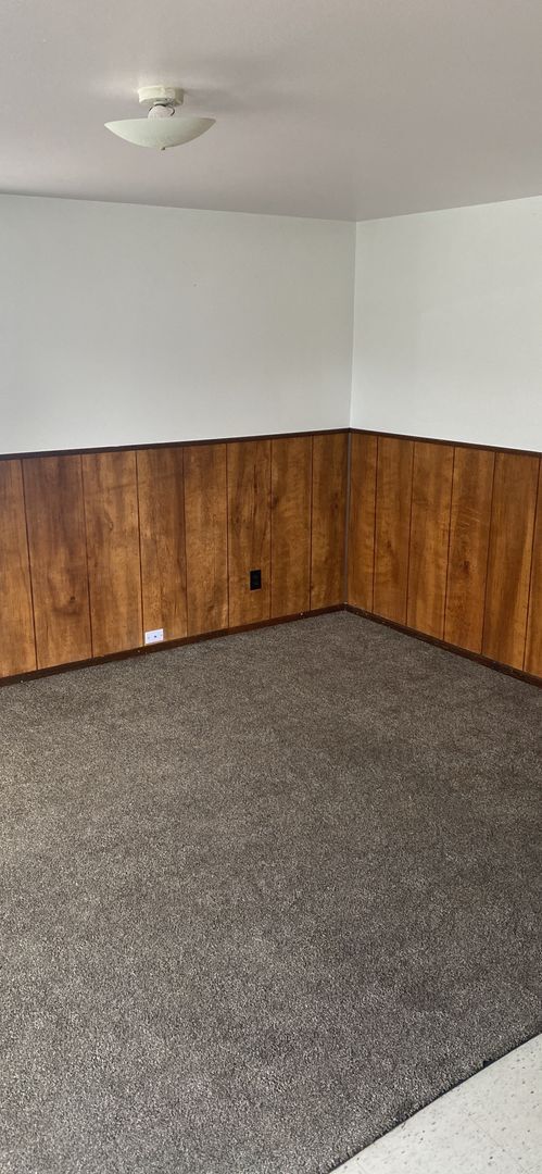 Foto del edificio - 1406 Saiz Ln