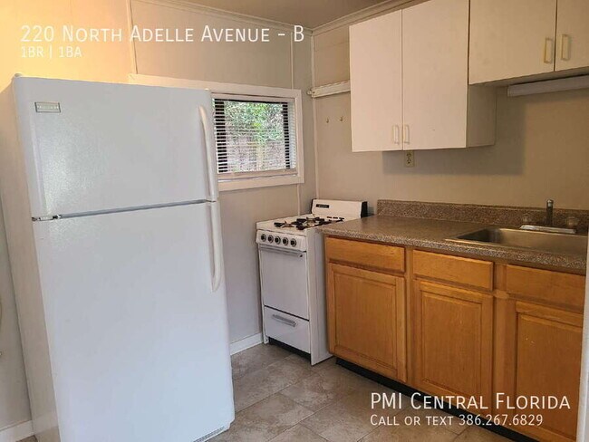 Foto del edificio - 220 N Adelle Ave