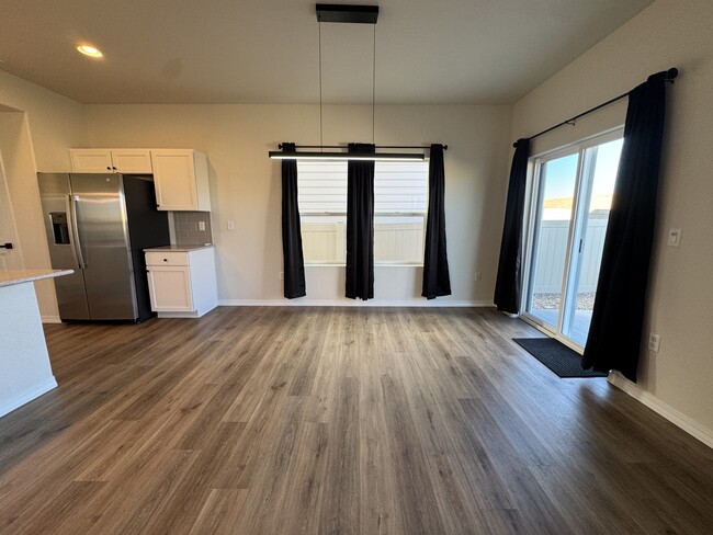 Building Photo - 5011 Amazonite Dr