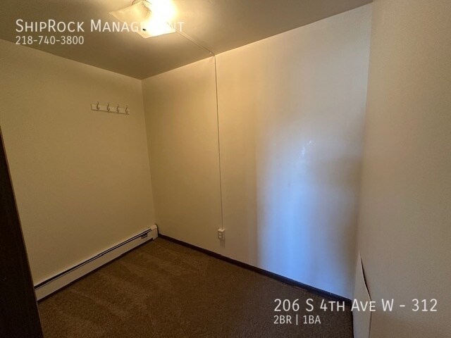 Foto del edificio - 206 S 4th Ave W