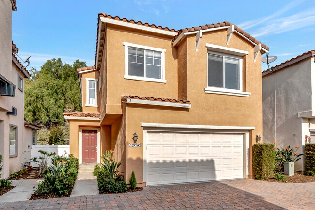 Building Photo - 160 Las Flores