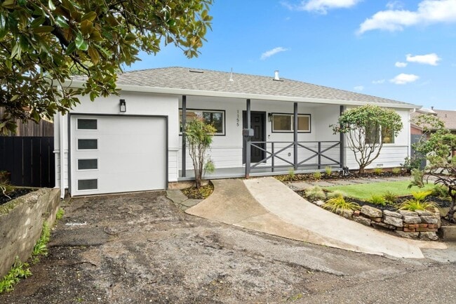 Foto del edificio - 1155 Rowena Dr