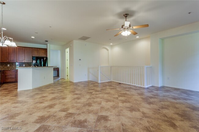 Building Photo - 9037 Alturas St