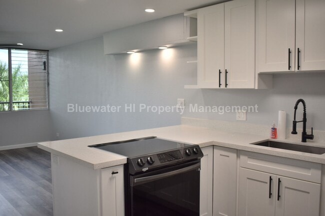 Building Photo - Upgraded 2/1/1 Hale Anaole Apts (Kaneohe) w/ utl. incl.