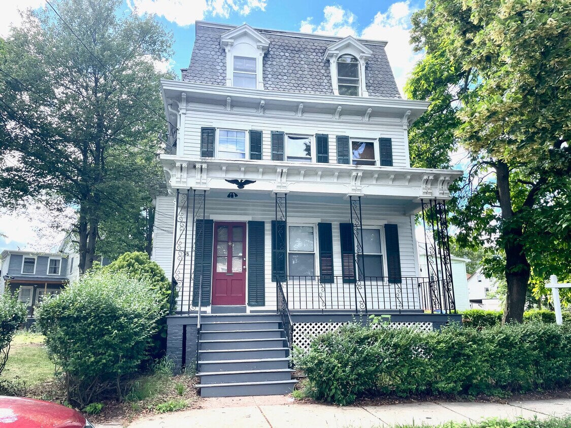 Foto principal - 88 E Pearl St