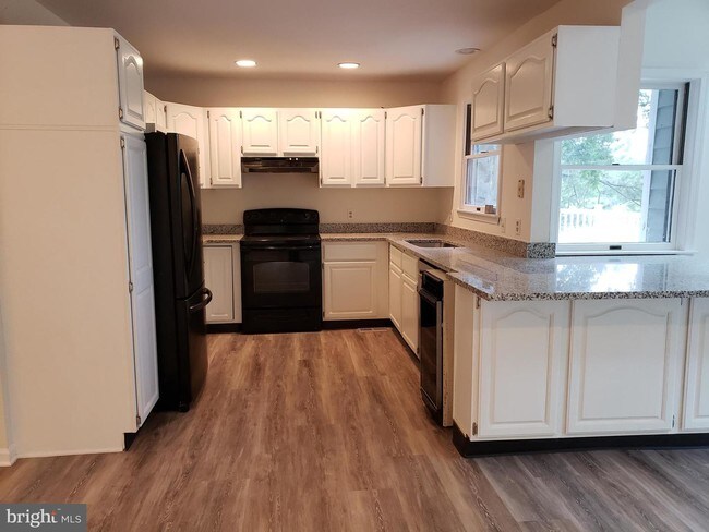 Foto del edificio - 212 Evans Ln