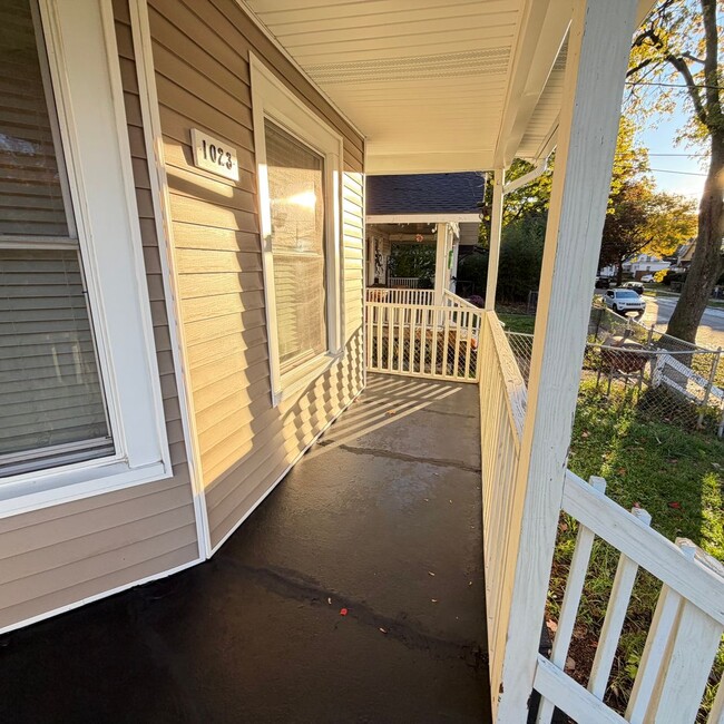 Foto del edificio - Large 3 Bedroom Home with a Den!