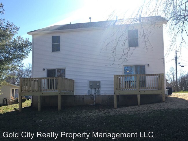 Building Photo - 706 Princeton Dr