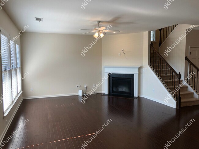 Foto del edificio - 910 Sterling Ln