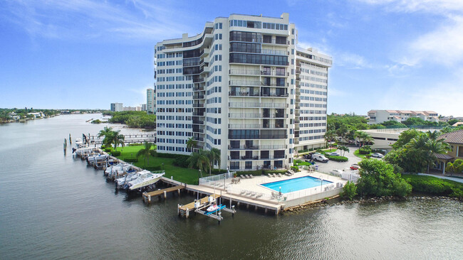 Foto del edificio - 3912 S Ocean Blvd