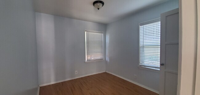 Foto del edificio - 339 Hawthorne St