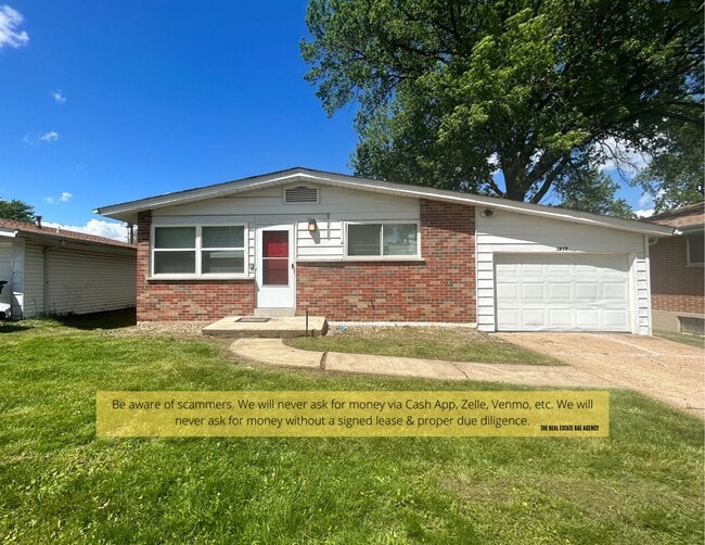 Building Photo - 1217 Senate Dr