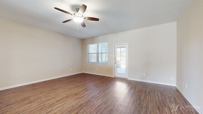 Foto del edificio - 1712 Blue Water Ct