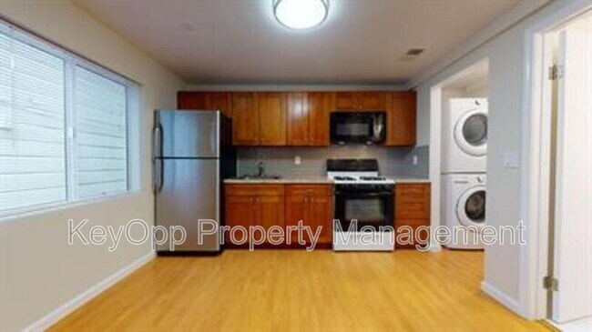 Foto del edificio - 806 35th Ave