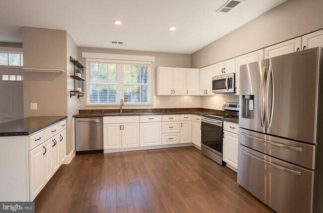 Foto del edificio - 1955 Pawlet Dr