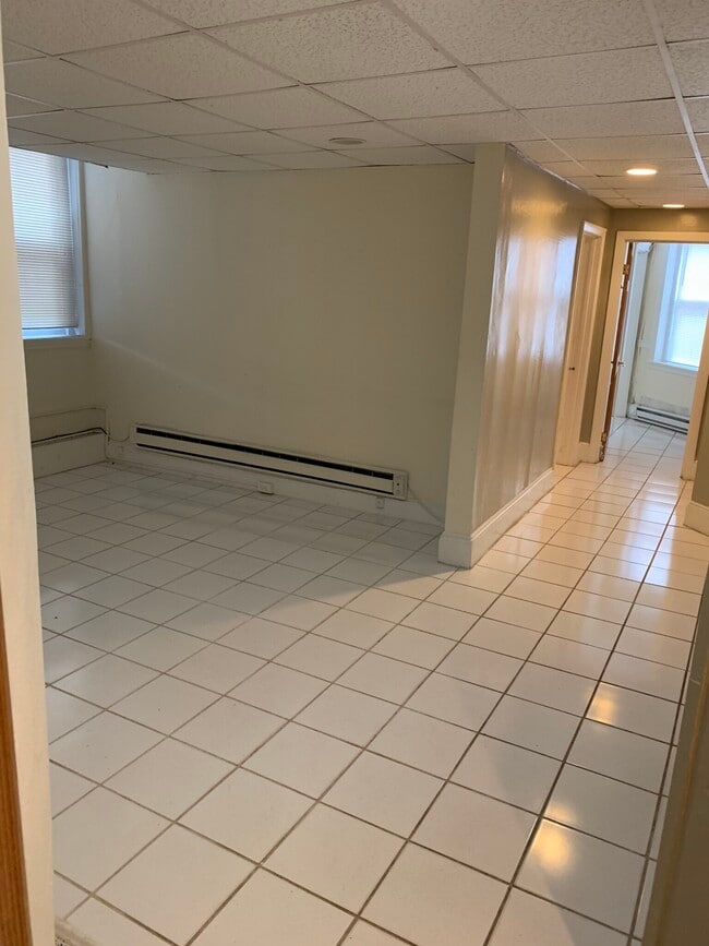 Building Photo - 378 Riverway