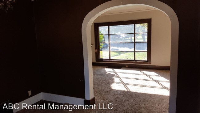 Foto del edificio - 1329 Grand Ave