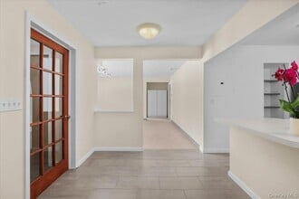 Building Photo - 1265 N Ridge Rd