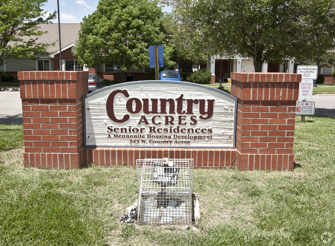 Building Photo - Country Acres