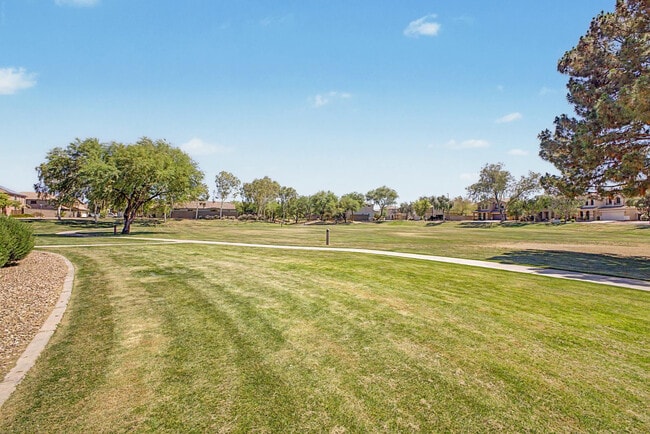 Foto del edificio - 4161 S Luiseno Blvd