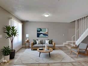 Building Photo - 2132 W Glenrosa Ave