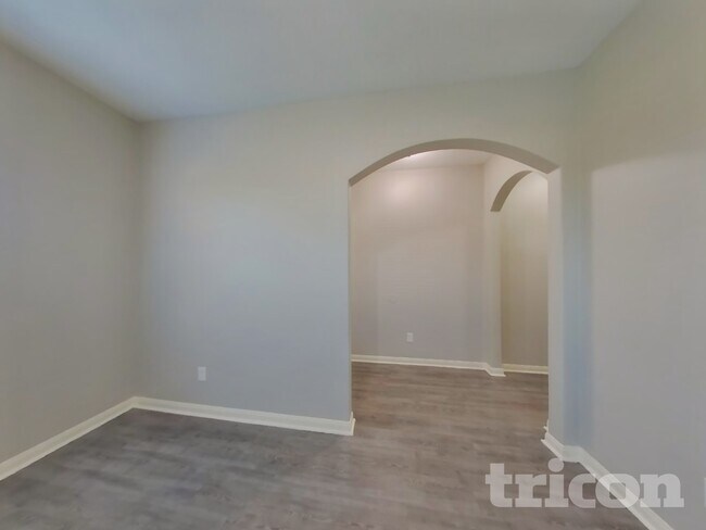 Foto del edificio - 1502 Tulip Ln