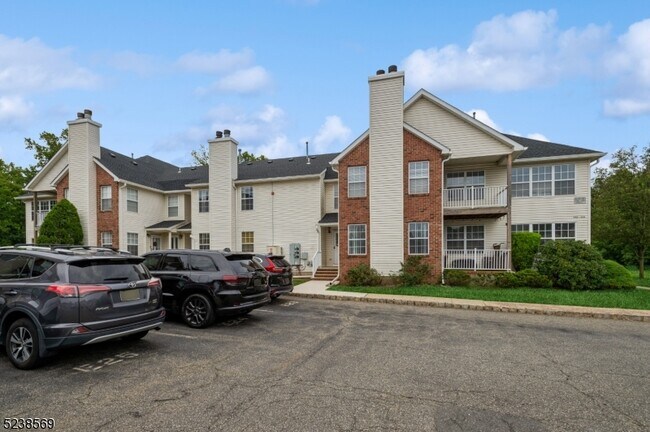Building Photo - 341 Bowler Ct