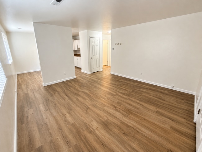 Photo - 2517 South Lakecrest Drive Apartment