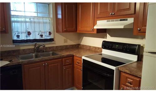 Foto del edificio - 7980 N French Dr