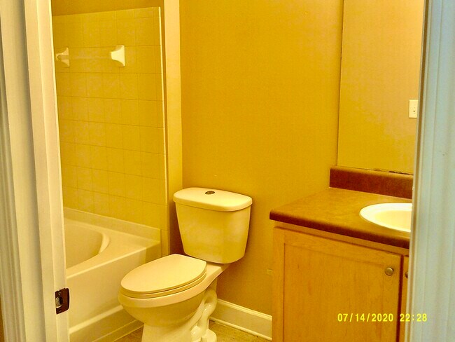 Master bathroom - 6440 Borasco Dr