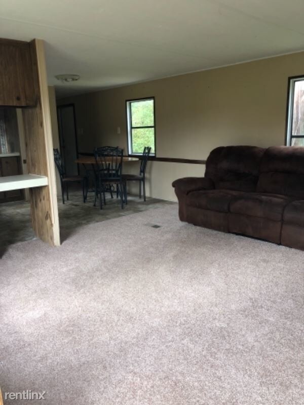 Building Photo - 3 br, 1 bath House - 894 Evergreen Road