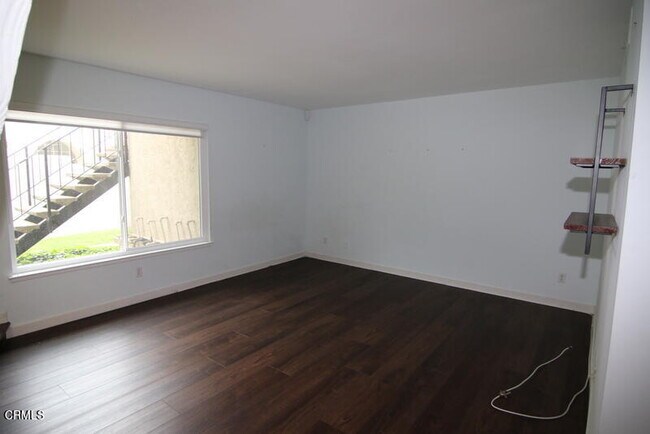 Building Photo - 1432 Royal Oaks Dr
