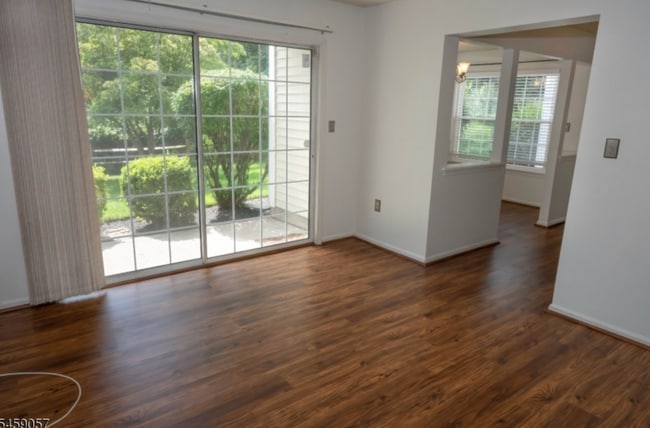 Building Photo - 128 Arbor Way